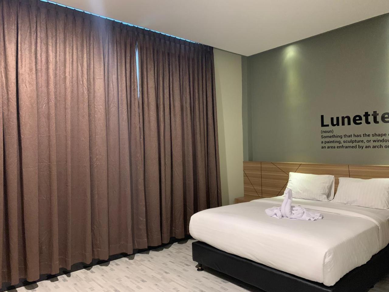 Sintang Bless Hotels מראה חיצוני תמונה