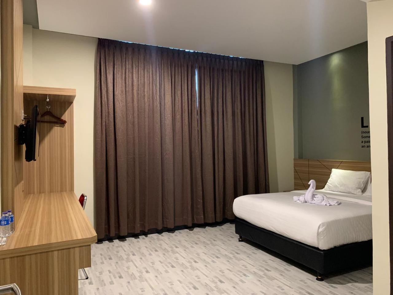 Sintang Bless Hotels מראה חיצוני תמונה